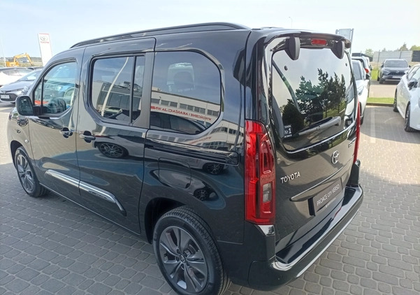 Toyota Proace City Verso cena 151900 przebieg: 1, rok produkcji 2024 z Bodzentyn małe 631